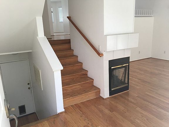 3rd image of 4910 Thille St