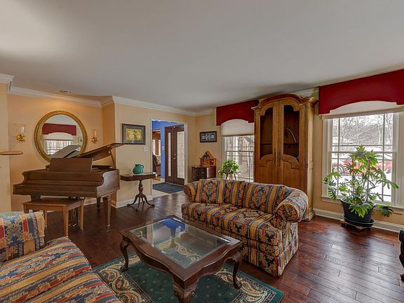 2nd image of 2635 E Creekwood Ct