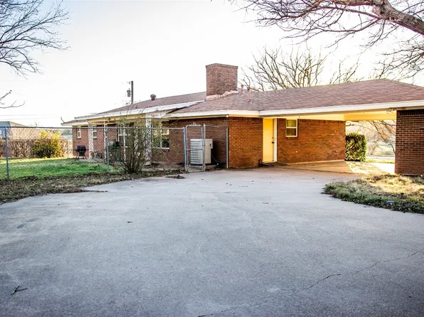 541 Cherry St, Baird, TX 79504