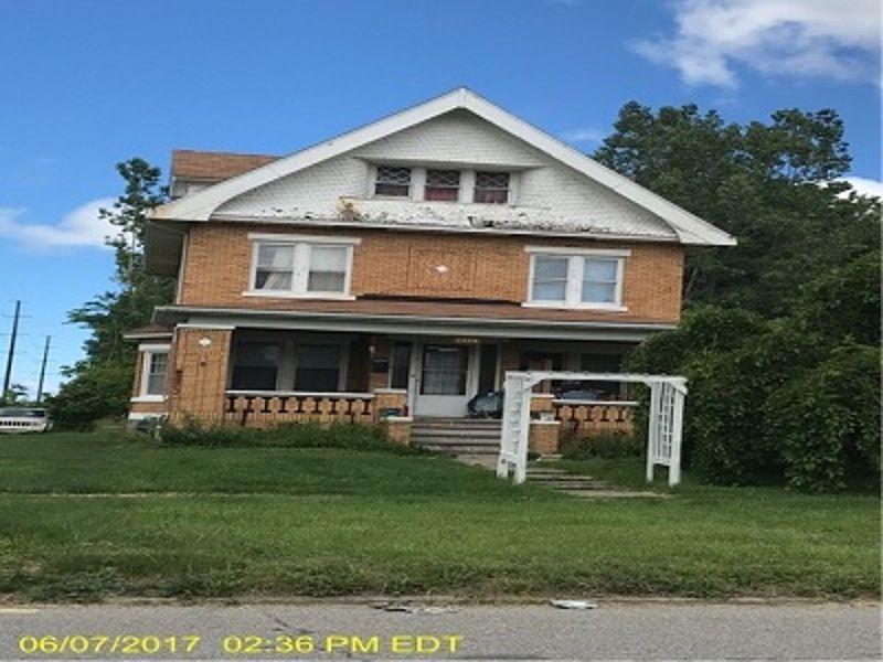 1st image of 2609 E 31st St