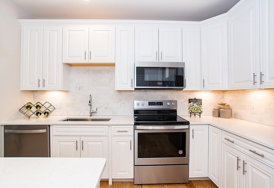 1st image of 2110 Pennington Dr #2110