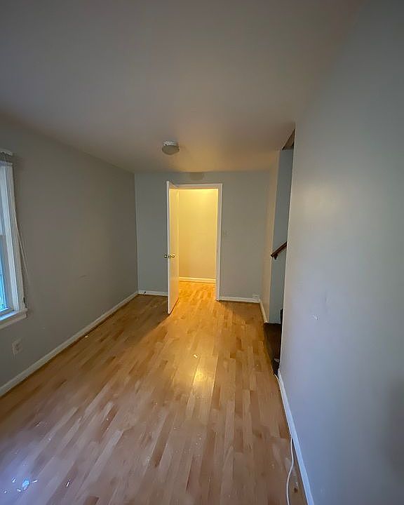 1st image of 3723 Kahlert Ave