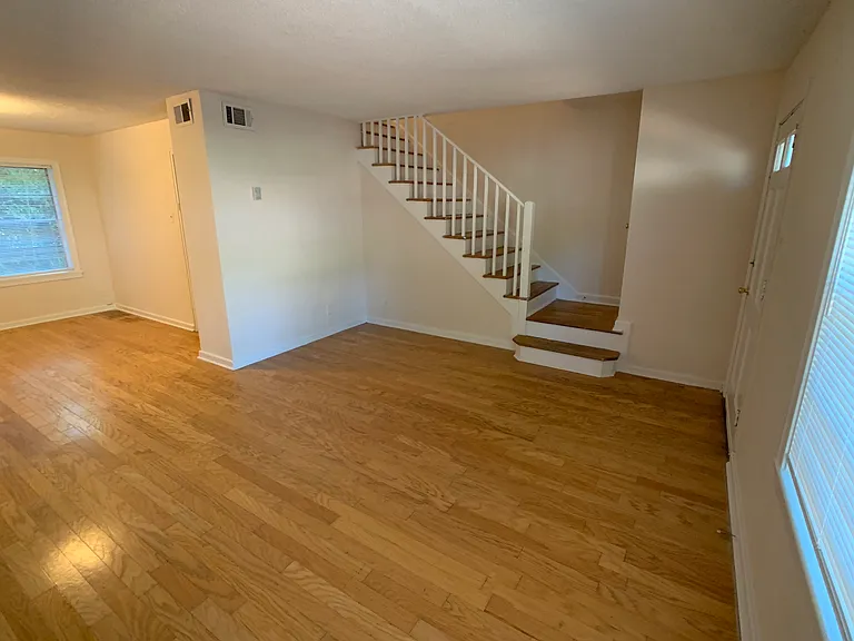 1661 Valley Ave — Photo 3