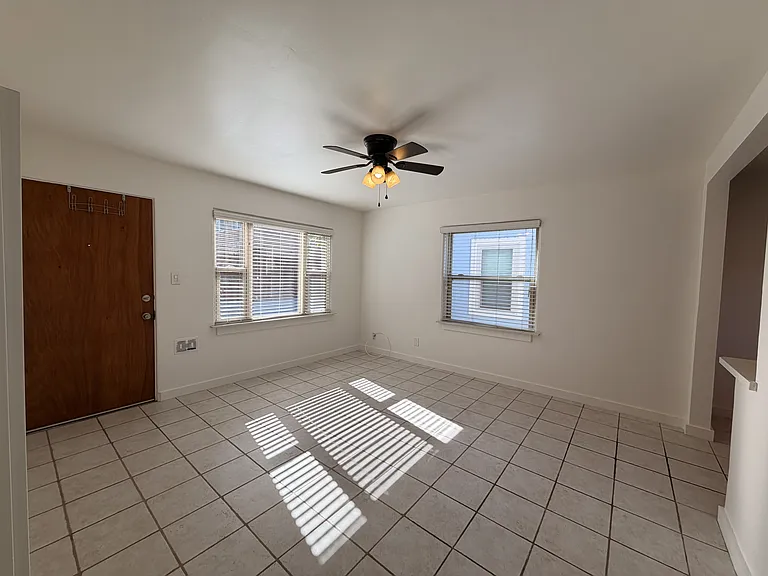 4355 1/2 Kansas St — Photo 11