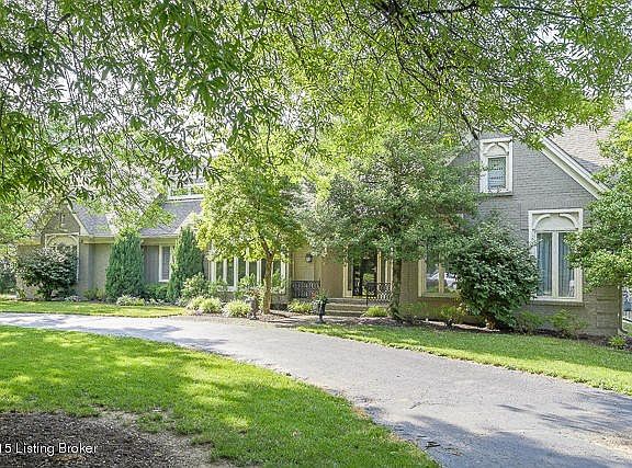 8811 Dennington Drive-1002