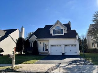 9 Stapleton Ct, Bridgewater, NJ 08807