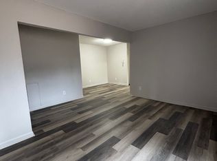 1731 Columbia St APT 102, Waterloo, IA 50703