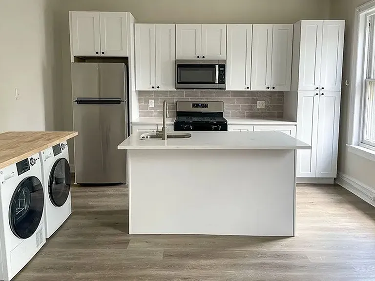 2037 Spring Garden St #3FF — Photo 11