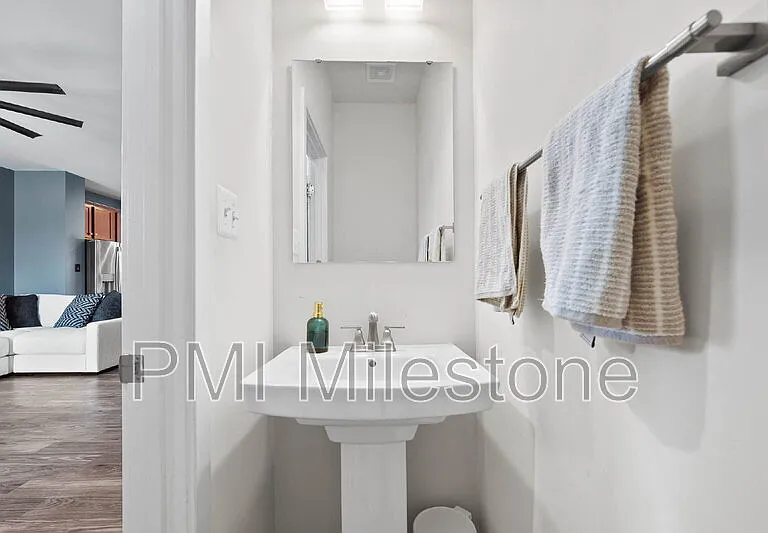 367 Ontario Dr #FALLING WATERS — Photo 11