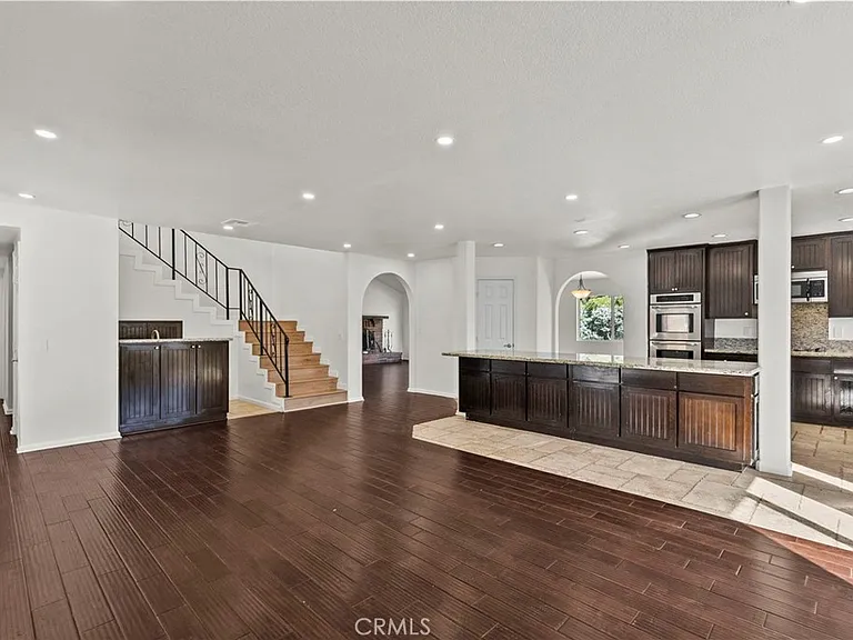 1138 Lakeview Dr — Photo 24