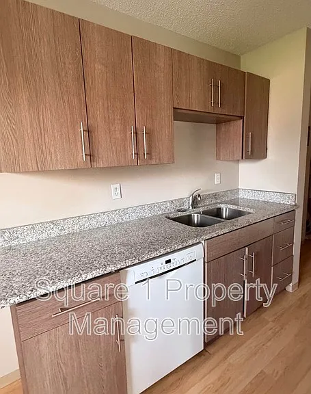 10255 117th St NW #20 — Photo 2