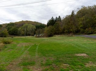 6th St, New Cumberland, WV 26047