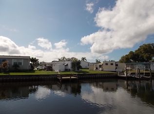 203 Mt. Isle Ave Ne, Saint Petersburg, FL 33702