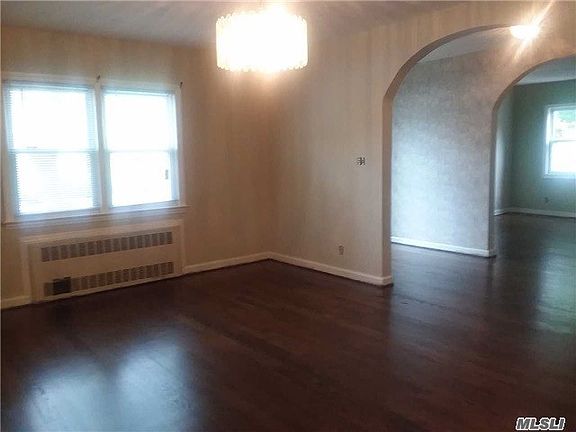 4th image of 1669 Bellmore Ave