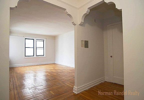 3rd image of 1776 E 13th St APT 5L