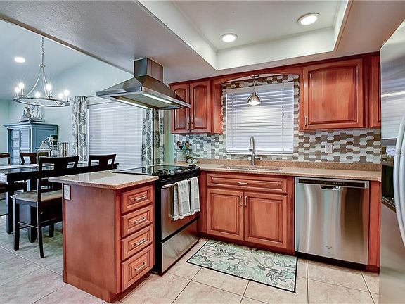3rd image of 2833 Trailwood Ct