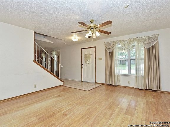 2nd image of 2755 Lake Crystal St