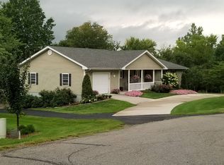 1002 N 10th St, Albany, MO 64402