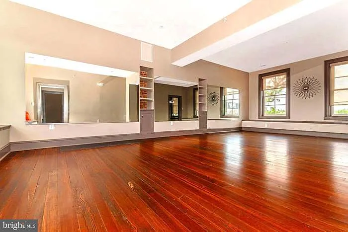 661 E Church St #B — Photo 33