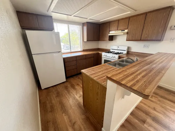 21311 Golden Hills Blvd APT A, Tehachapi, CA 93561