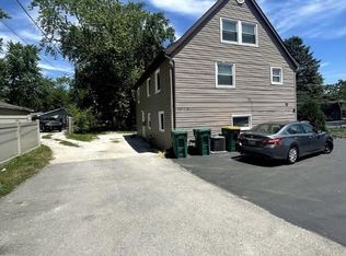 425 Barr Elms Ave, Joliet, IL 60433