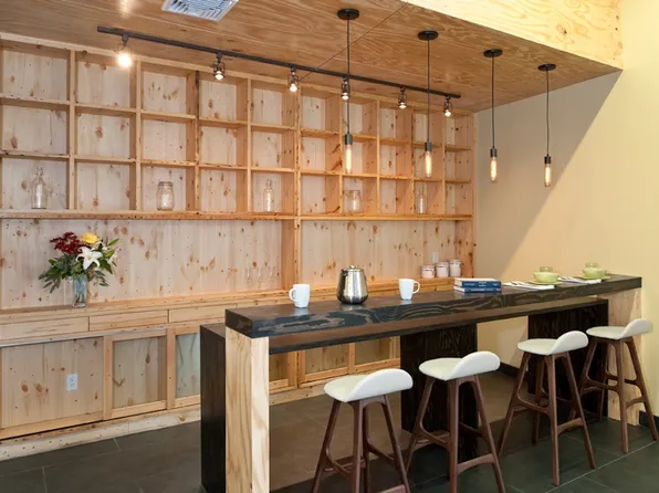 301 Sullivan Place image 14 of 36