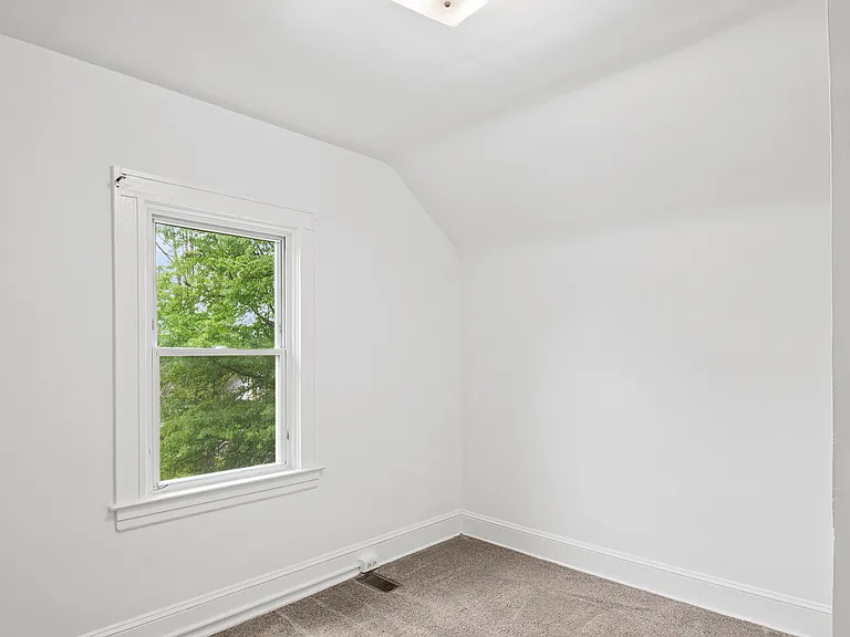 5407 Catalpha Rd — Photo 13