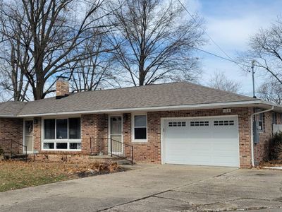 110 E Mack Ave, Olney, IL, 62450