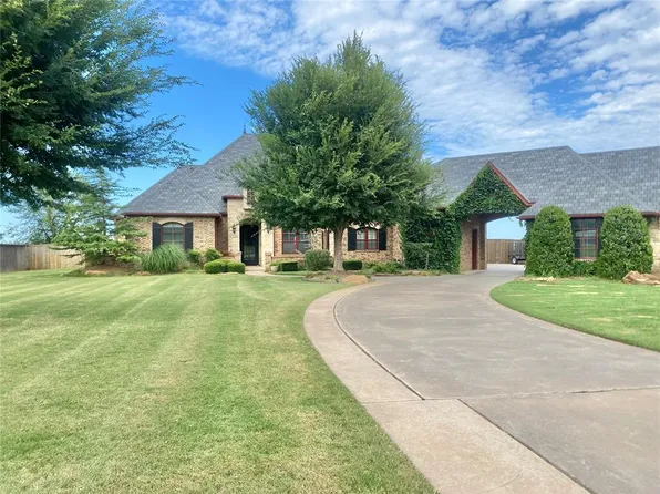 393 Haloka Ave, Goldsby, OK 73093