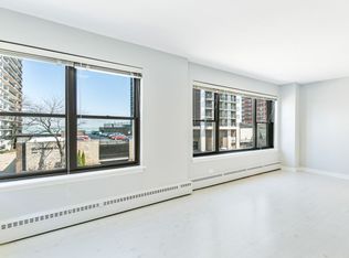 5858 N Sheridan Rd APT 301, Chicago, IL 60660