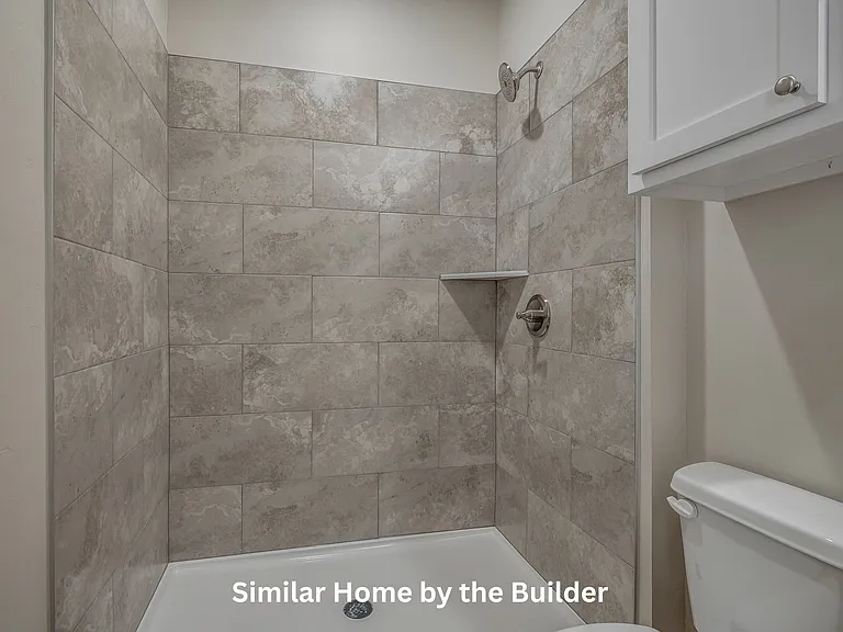 121 Sterling Dr — Photo 24