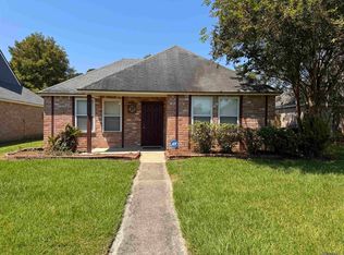 782 Elk Lake Dr, Baton Rouge, LA 70816