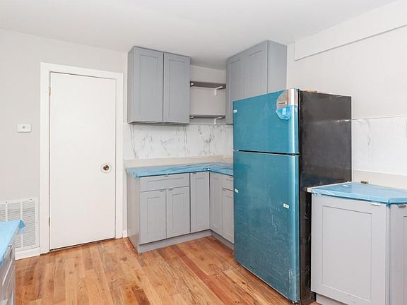 5th image of 2606 W Le Moyne St #2E