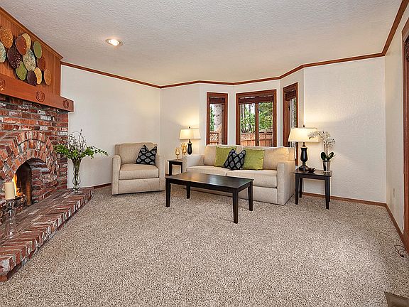 4th image of 23623 NE 7th Ct