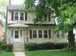 105 Wisner St, Park Ridge, IL 60068