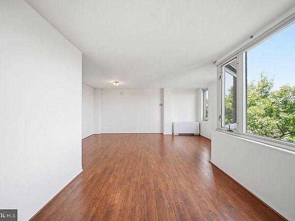 5th image of 2800 Wisconsin Ave NW APT 709