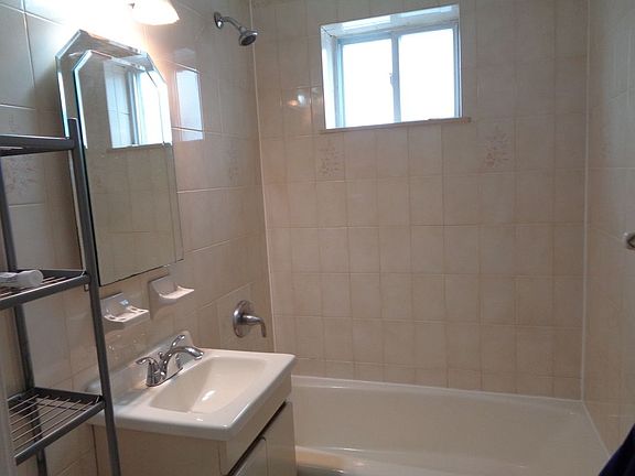 5th image of 2113 29th Ave #1