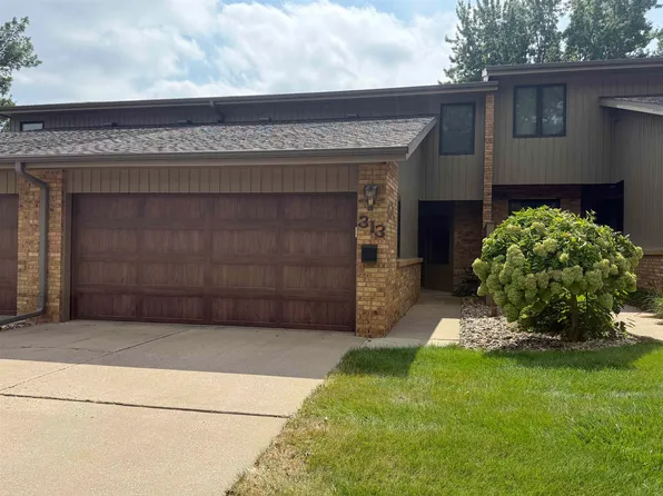 313 E 26th St, Yankton, SD 57078