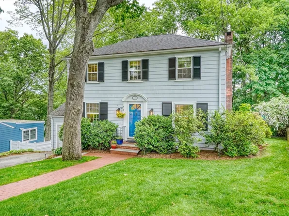 25 Grandview Ave, Melrose, MA 02176