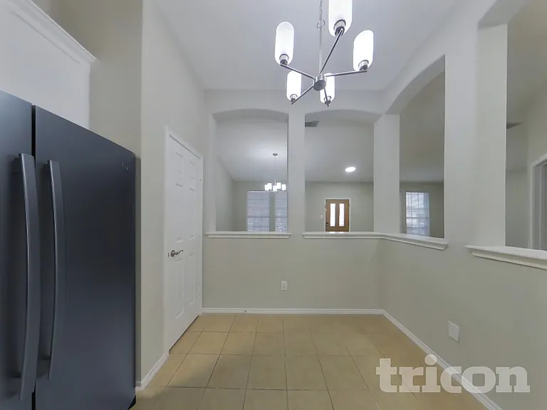 3413 Fashion St — Photo 5