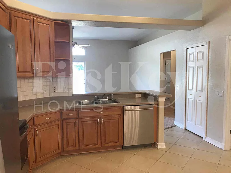 3609 Warmspring Way — Photo 14