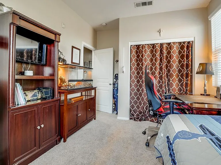 4300 Newton Ave #61 — Photo 14