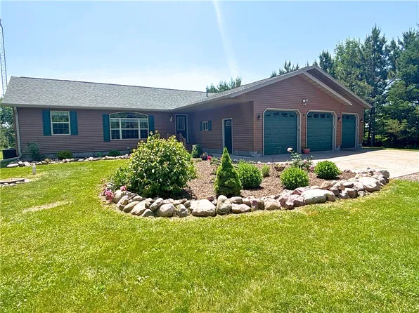 2121 11 1/2 Avenue, Chetek, WI 54728