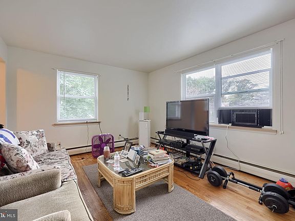 2nd image of 109 Wagner St
