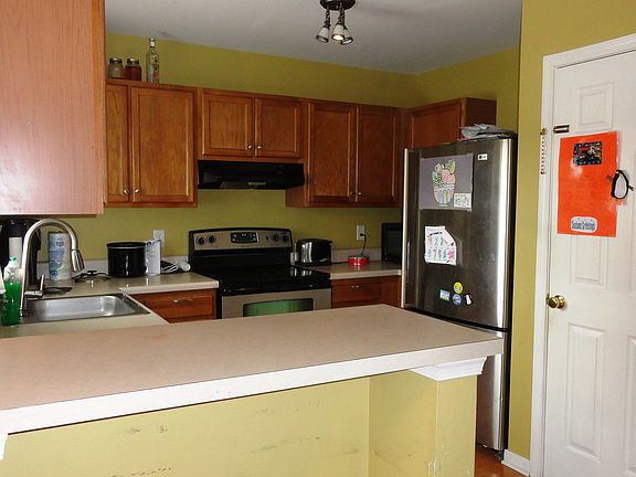 3rd image of 2103 Fairmount Ave
