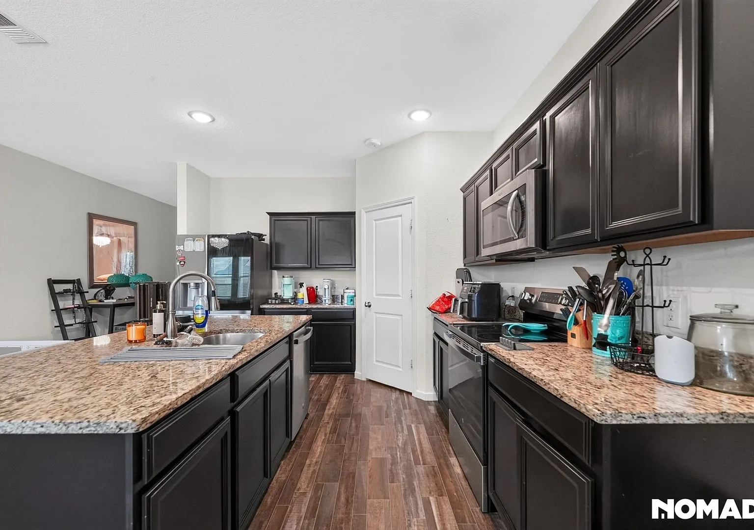 5 Bedroom Single Family Home in Glenn Heights — Photo 1