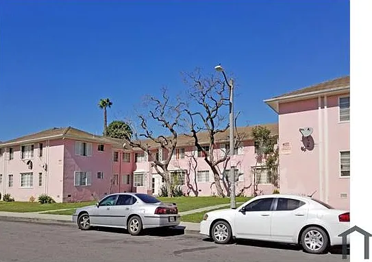 3 bed, 1200 sqft, $2,500 — Photo 2