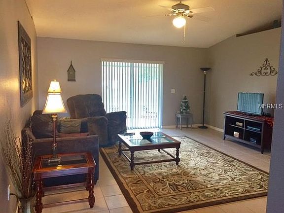 5th image of 107 Monterey Oaks Dr