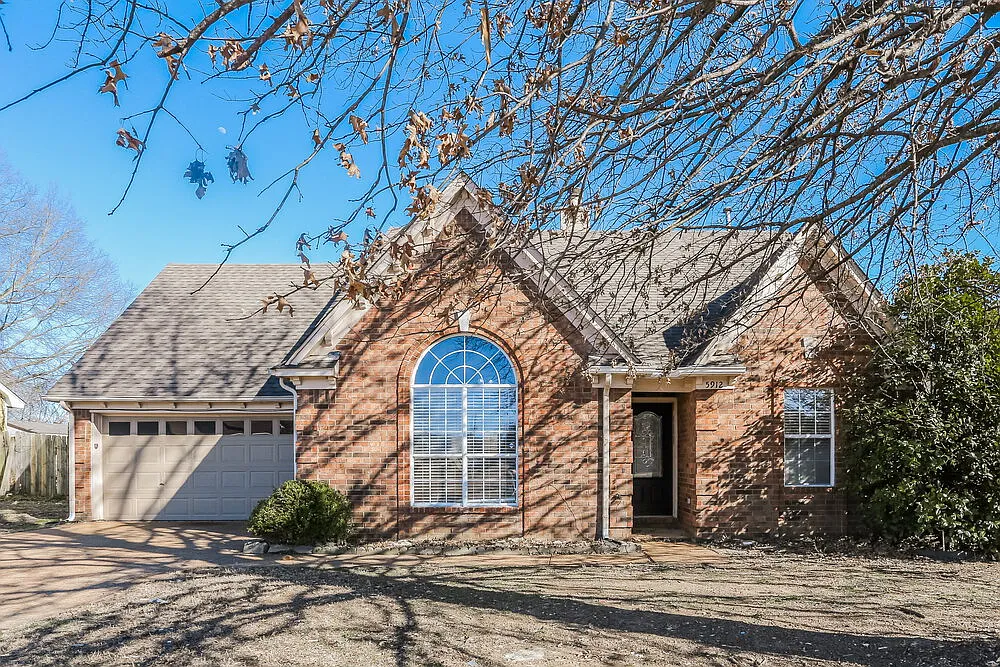 4 bed, 3.0 bath, 1781 sqft, $1,925 — Photo 1