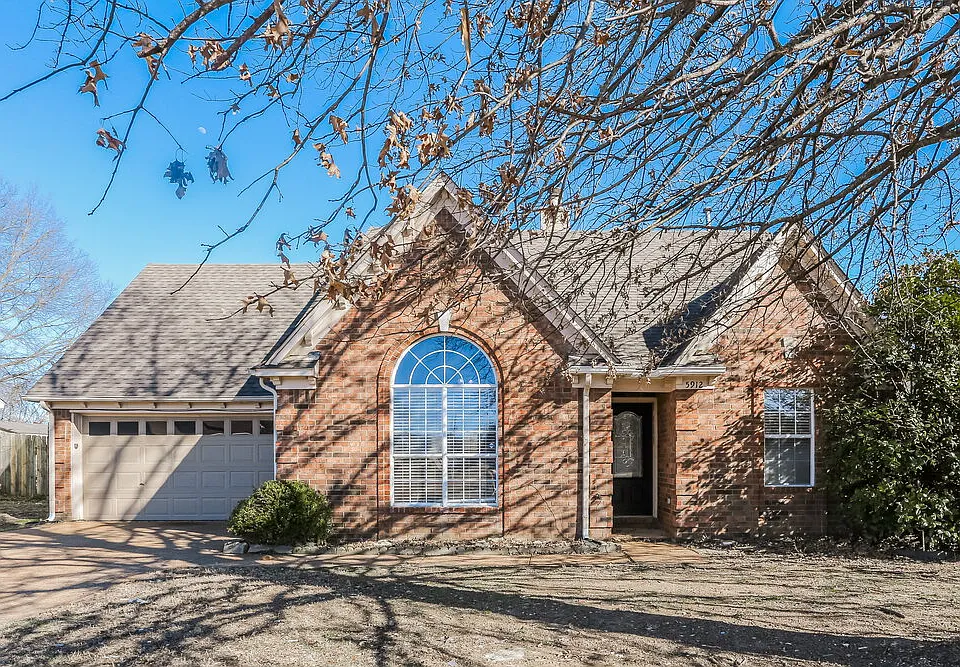 5912 Chadwell Rd
